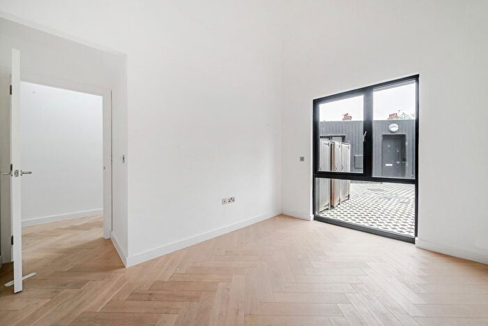 1 Bedroom Bungalow To Rent In Bell Foundry Close, Croydon, London, CR0