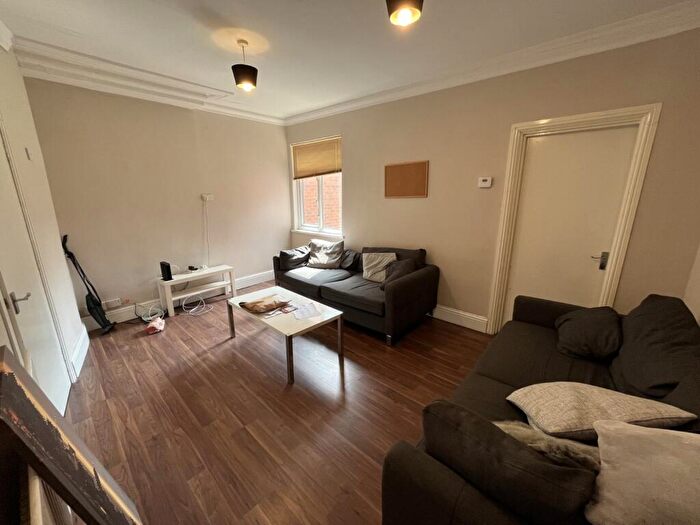 4 Bedroom Terraced House To Rent In Raven Road, Headingley, Leeds, West Yorkshire, LS6