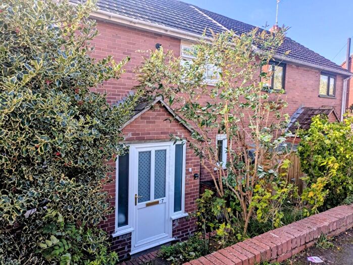 3 Bedroom Town House For Sale In Lloyds Crescent, Exeter, EX1