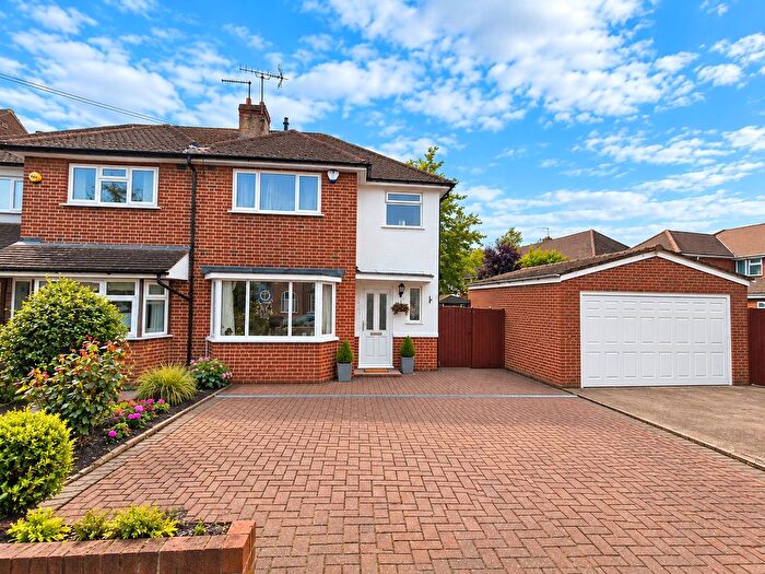 3 Bedroom Semi-Detached House For Sale In Mulberry Drive, Langley, Berkshire, SL3