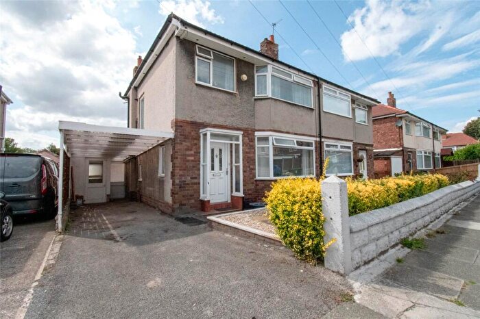 3 Bedroom Semi-Detached House For Sale In Woodcote Bank, Bebington, Wirral, CH42