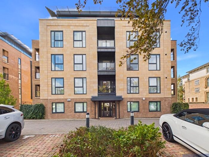 2 Bedroom Flat For Sale In Lansdown, Cheltenham, GL51