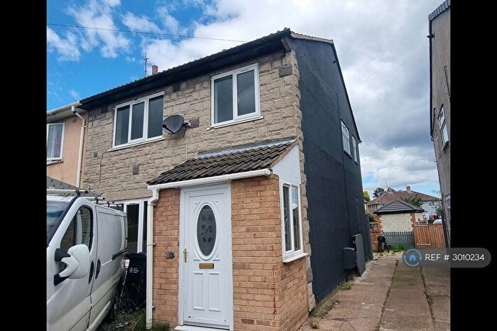 3 Bedroom Semi-Detached House To Rent In Elmfield Road, Doncaster, DN11