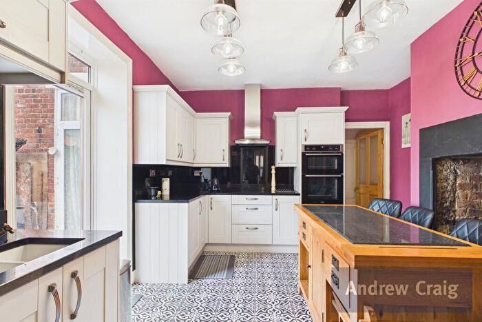 3 Bedroom End Of Terrace House For Sale In Hall Road, Hebburn, NE31