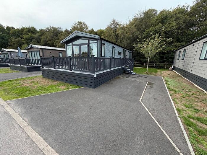 2 Bedroom Park Home For Sale In Green Hill Farm, Landford, Salisbury, SP5