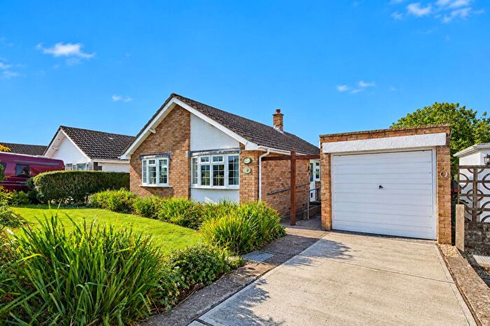 2 Bedroom Detached Bungalow For Sale In Chain Free * Whitwell, PO38
