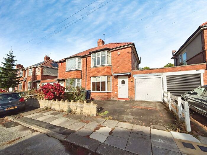 2 Bedroom Semi-Detached House For Sale In Ridgewood Villas, Newcastle Upon Tyne, NE3