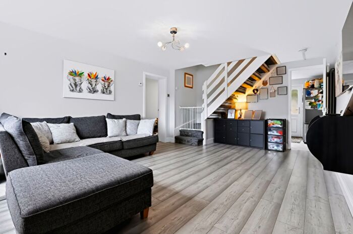 3 Bedroom Semi-Detached House For Sale In Springfield Road, Linlithgow, EH49