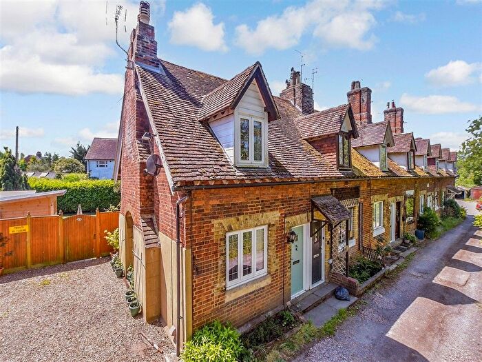 2 Bedroom End Of Terrace House For Sale In Maidstone Road, Staplehurst, Kent, TN12