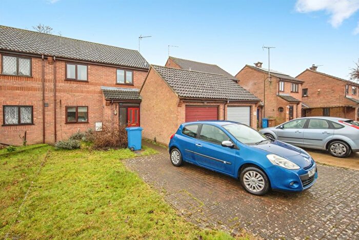 3 Bedroom Semi-Detached House For Sale In Worcester Road, Ipswich, IP3