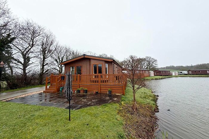 3 Bedroom Park Home For Sale In Orchard Lakes, Hatherleigh Road, Winkleigh, Devon, EX19