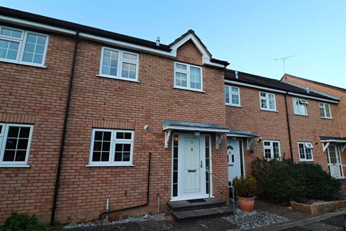 3 Bedroom House To Rent In Monarchs Way, Ruislip, Middlesex, HA4