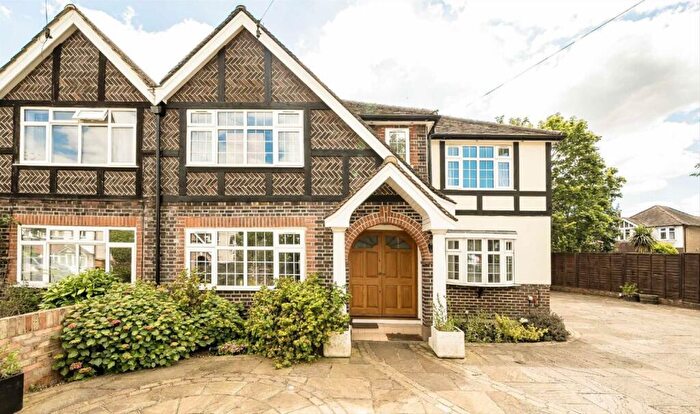 5 Bedroom Semi-Detached House To Rent In Hampton Court Avenue, East Molesey, KT8