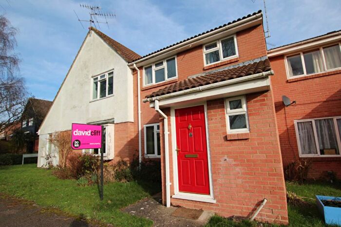 3 Bedroom Terraced House To Rent In Woodpecker Walk, Wokingham, RG41