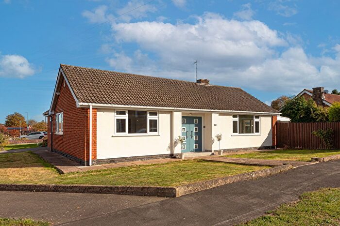 3 Bedroom Bungalow For Sale In Barry Drive, Kirby Muxloe, LE9