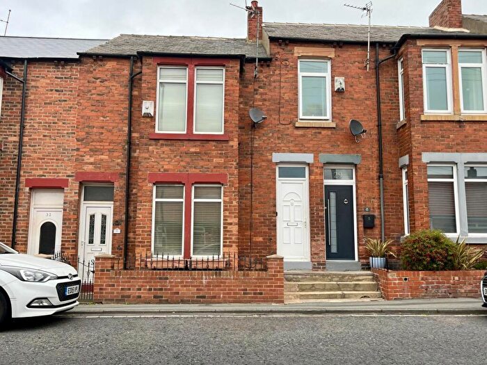 2 Bedroom Flat To Rent In Gladstone Terrace, Washington, NE37