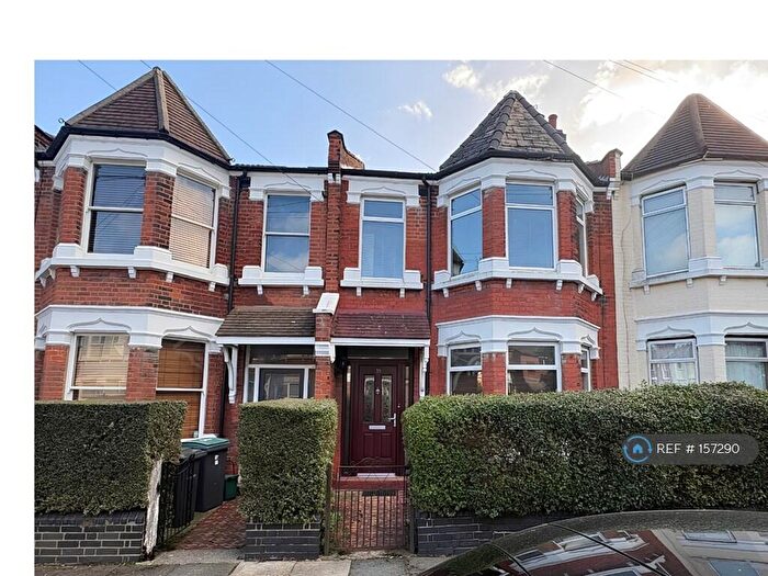 3 Bedroom Terraced House To Rent In Northcott Avenue, London, N22