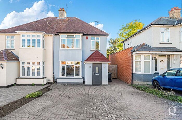 3 Bedroom Semi-Detached House For Sale In Hillside Avenue, Gravesend, DA12