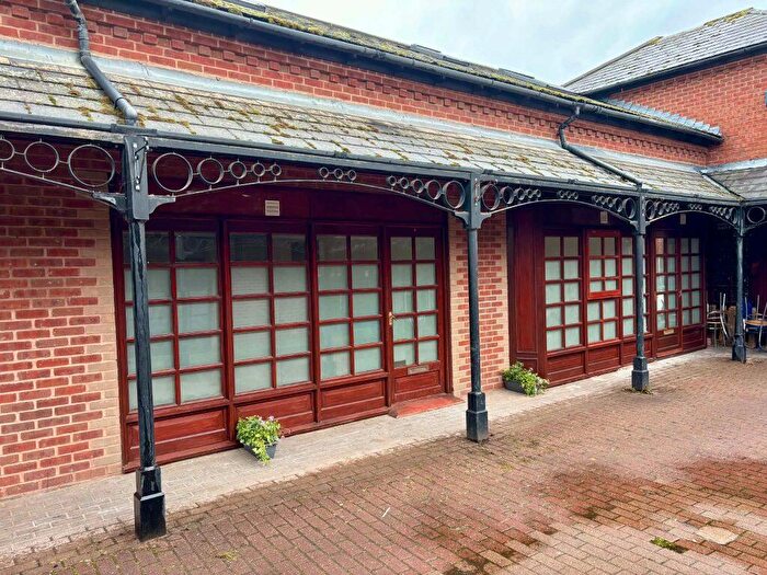 2 Bedroom Flat To Rent In The Courtyard, Thatcham, RG19