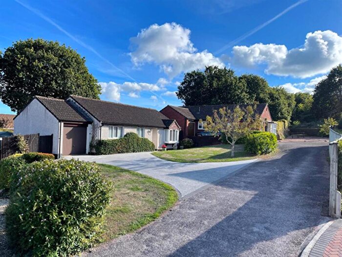 3 Bedroom Detached Bungalow For Sale In Oak Ridge, Alphington, Exeter, EX2