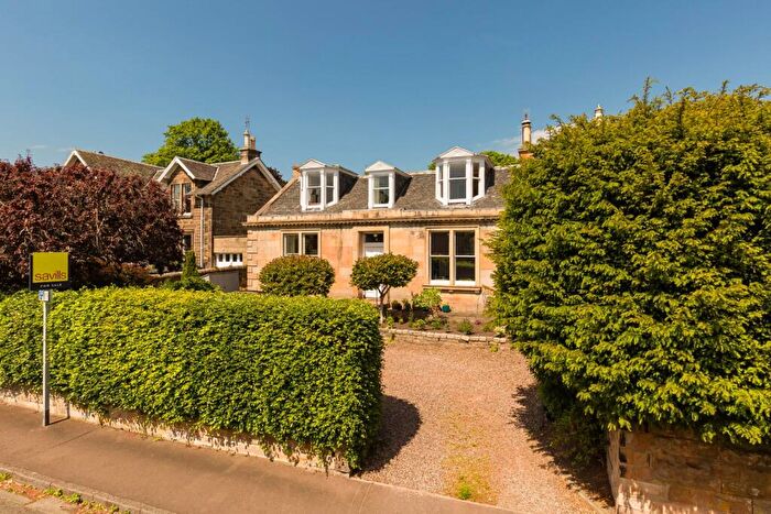 3 Bedroom Apartment For Sale In / Dalrymple Crescent, Grange, Edinburgh, EH9