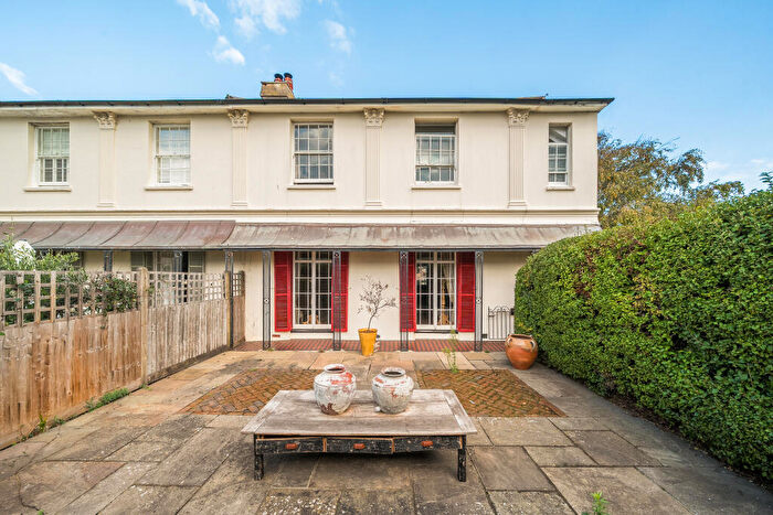 4 Bedroom House For Sale In New Road, Shoreham-By-Sea, BN43