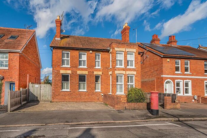3 Bedroom Detached House For Sale In Spencers Road, St Mark's, Maidenhead, SL6