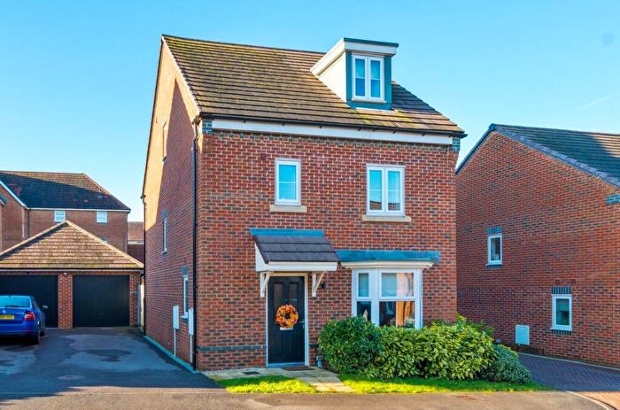 4 Bedroom Detached House For Sale In Marchment Close, Picket Piece, SP11