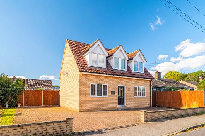3 Bedroom Chalet For Sale In Pond Lane, Brandon, IP27