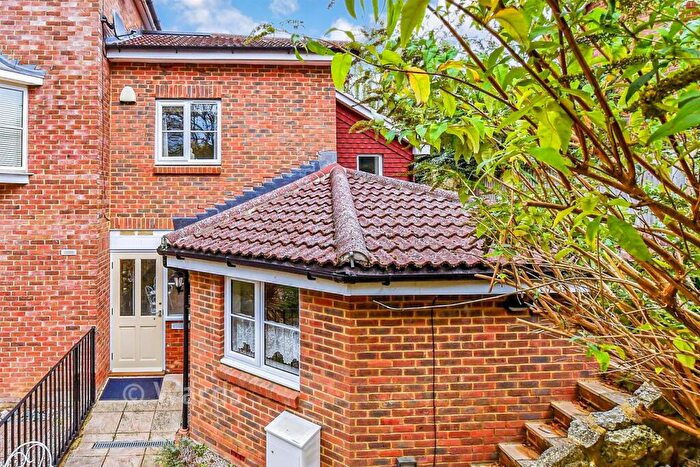 3 Bedroom End Of Terrace House For Sale In Cloudberry Close, Maidstone, Kent, ME16