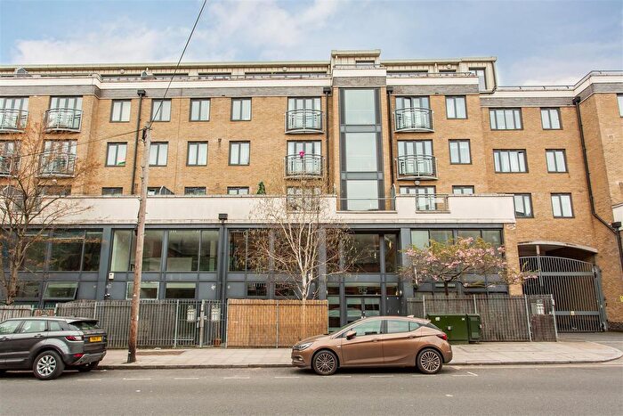 1 Bedroom Flat To Rent In Bow Connection, Bow, E3