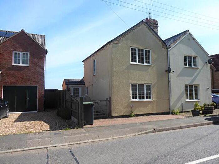 2 Bedroom Cottage To Rent In Main Street, Clopton, NN14