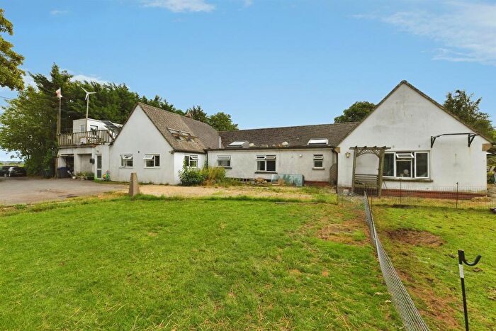 6 Bedroom Detached Bungalow For Sale In Bristol Road, Allington, Chippenham, SN14
