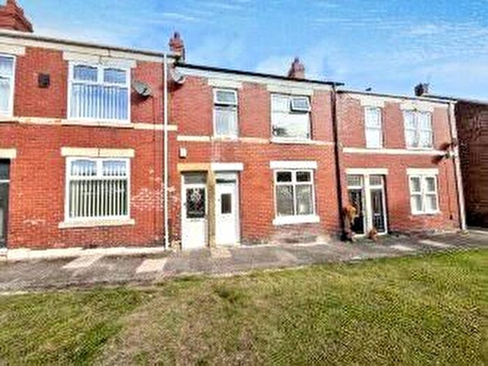 3 Bedroom Flat For Sale In Beresford Street, Dunston, Gateshead, NE11