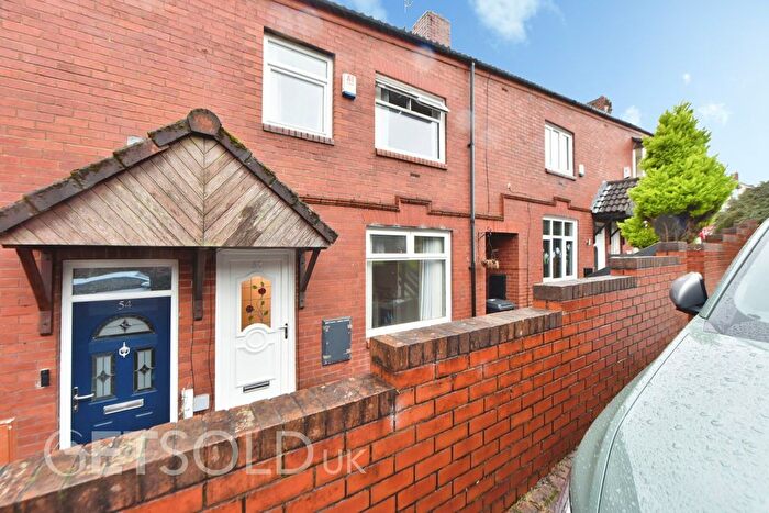 3 Bedroom Terraced House For Sale In Bramble Avenue, Oldham, OL4