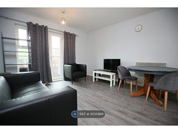 2 Bedroom Flat To Rent In Bodiam Hall, Coventry, CV1
