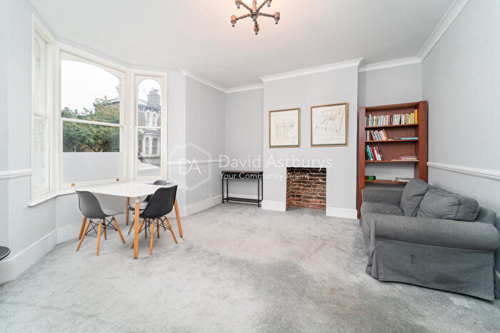 4 Bedroom End Of Terrace House To Rent In Penpoll Road, Hackney, London, E8