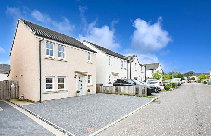 3 Bedroom Detached House For Sale In Kingfisher Grove, Galashiels, TD1