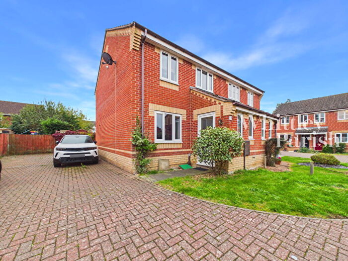 3 Bedroom Semi-Detached House For Sale In Appletree Lane, Roydon, Diss, IP22