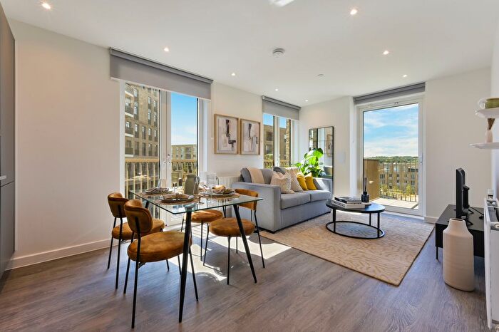 2 Bedroom Flat To Rent In Wolff House, Medawar Drive, London, NW7
