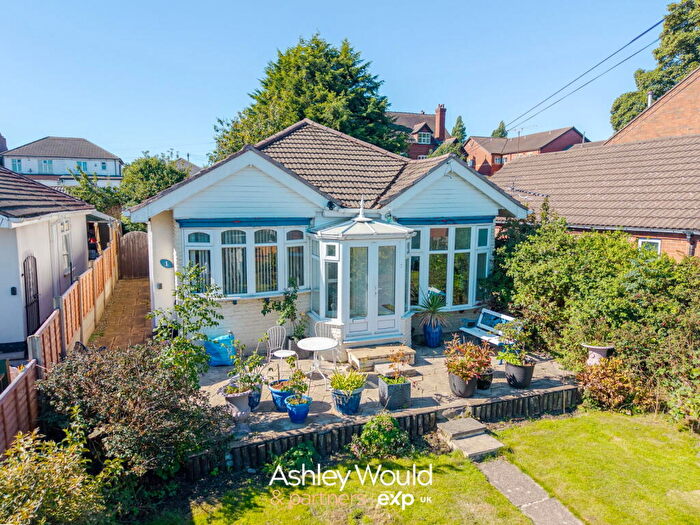 3 Bedroom Detached Bungalow For Sale In Allens Avenue, West Bromwich, B71