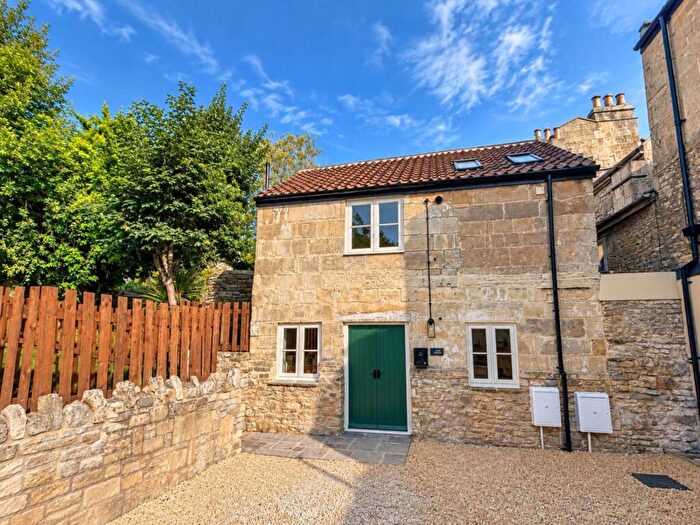 2 Bedroom Detached House For Sale In The Barn, Park Lane, Bath, BA1