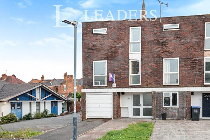 4 Bedroom House To Rent In Shrubland Street, Leamington Spa, CV31