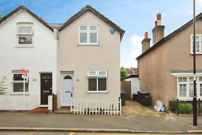 3 Bedroom Semi-Detached House To Rent In Napier Road, South Croydon, CR2
