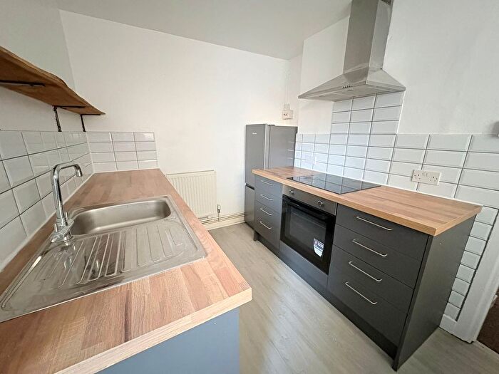 2 Bedroom Flat To Rent In Pantygwydr Road, Uplands, SA2