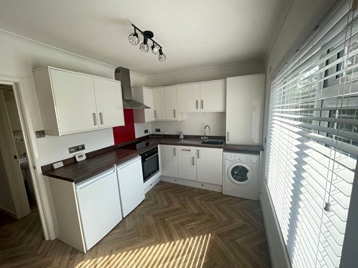 1 Bedroom Flat For Sale In Leighon Road, Paignton, Devon, TQ3