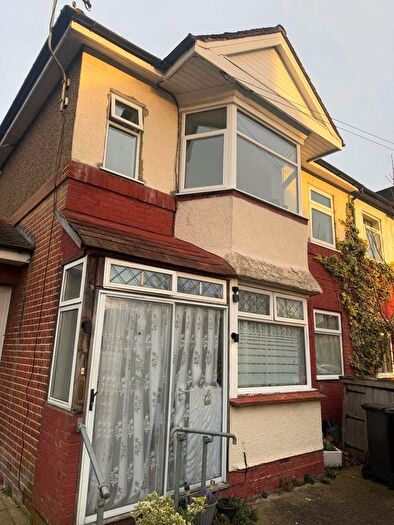 2 Bedroom Flat To Rent In Glenloch Road, Enfield, EN3
