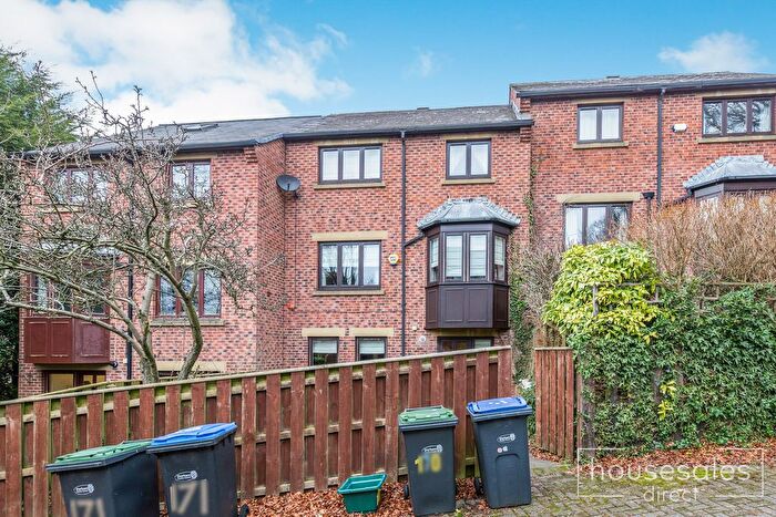 4 Bedroom Terraced House For Sale In Gilesgate, Durham, DH1