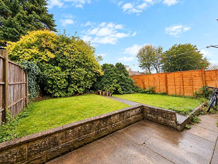 2 Bedroom Flat To Rent In Rodbourne Road Manor Farm, Bristol, BS10