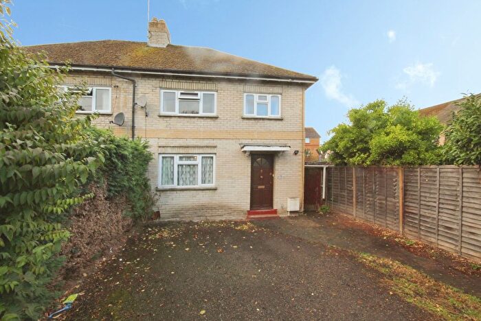 3 Bedroom Semi-Detached House To Rent In Elmbank Avenue, Englefield Green, Egham, Surrey, TW20
